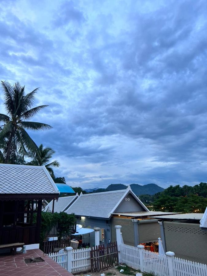 Namkhan Riverside Hotel Luang Prabang Exterior photo